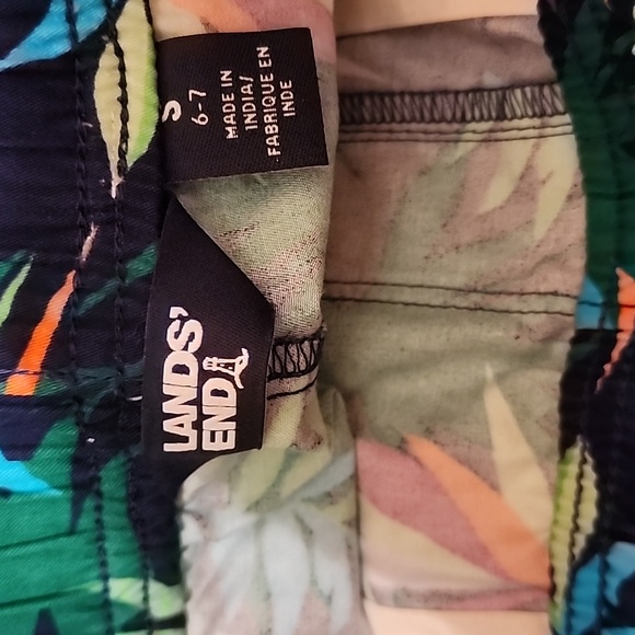 Lands End Small (6-7) Boys swim trunks - Picture 3 of 3